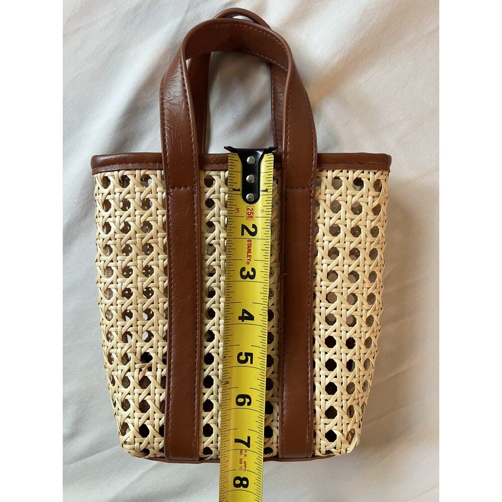 Universal Thread Caning Basket Weave Crossbody Purse With Brown Trim Small 7” - Picture 5 of 7